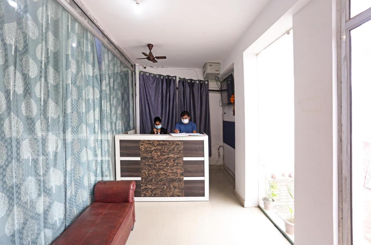 Aero Home Stay- Bed & Breakfast New Delhi Exterior photo