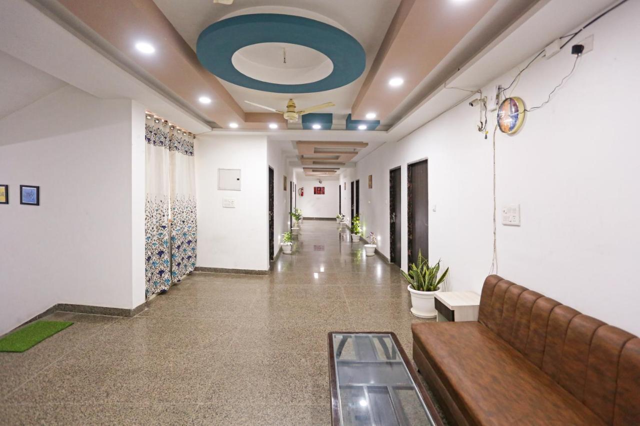 Aero Home Stay- Bed & Breakfast New Delhi Exterior photo